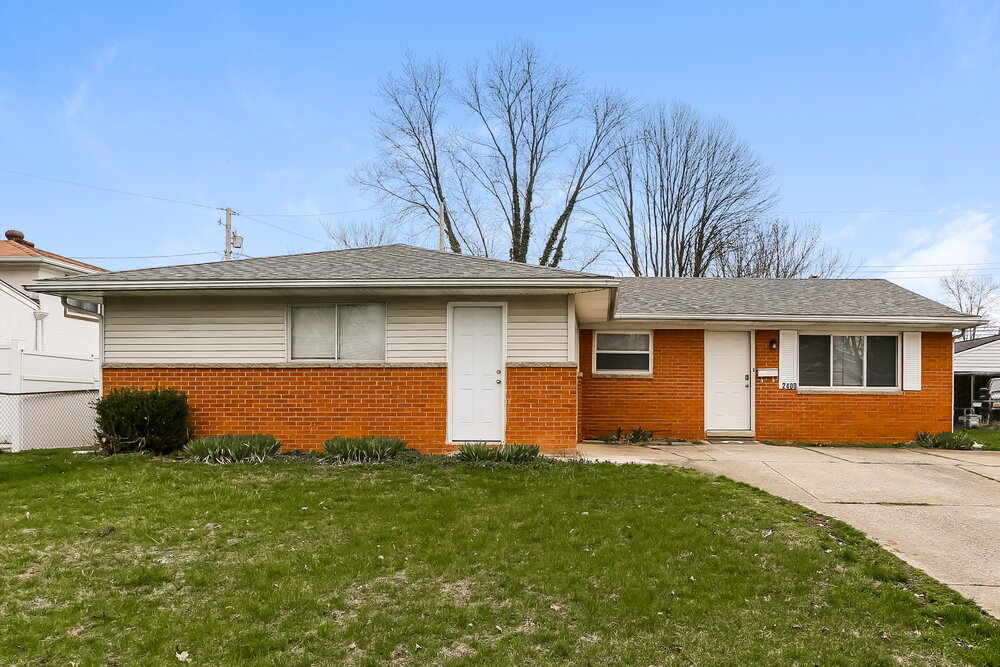 Foto principal - 2400 Lisbon Dr