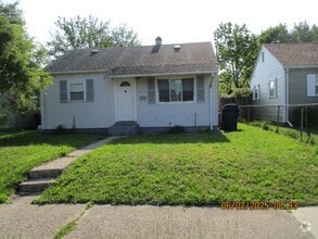 Building Photo - 806 S Liberty St