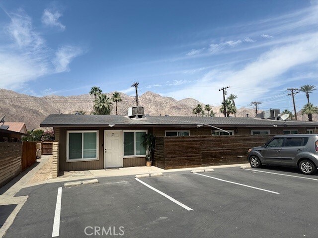 Foto del edificio - 51049 Eisenhower Dr