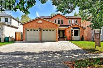 Building Photo - 5 Tannery Creek Crescent