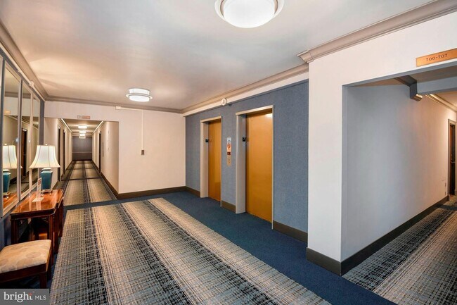 Foto del edificio - 2475 Virginia Ave NW