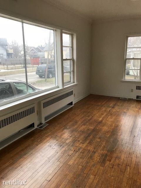 Foto del edificio - 1 br, 1 bath  - 116 Strong Ave