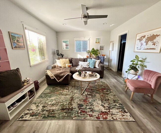Foto del edificio - 1645 W 253rd St