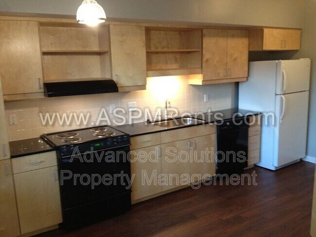 Building Photo - 228 E 500 S