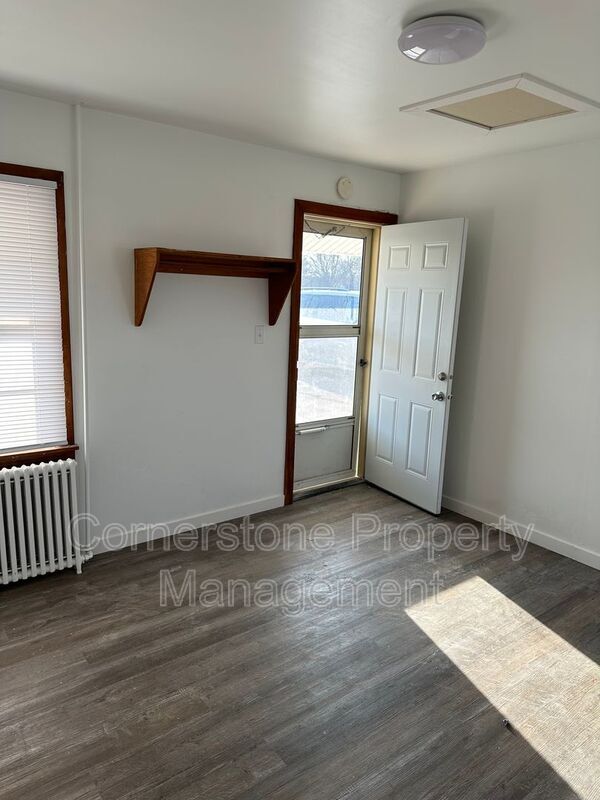 Primary Photo - 1149 3rd Ave NW