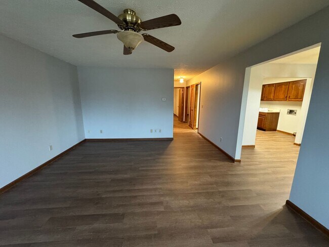 Foto del edificio - 2 bedroom 1 bath duplex in Lone Oak