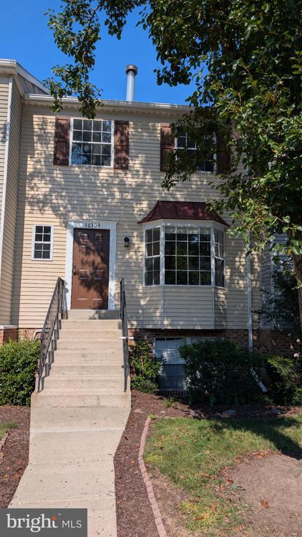 Foto del edificio - 16303 Taconic Cir