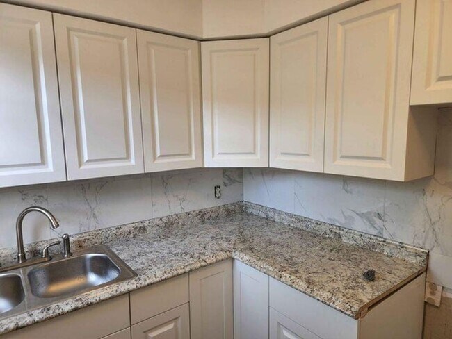 Foto del edificio - 117 SW 7th Ave