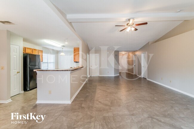 Foto del edificio - 12305 Woodstone Terrace