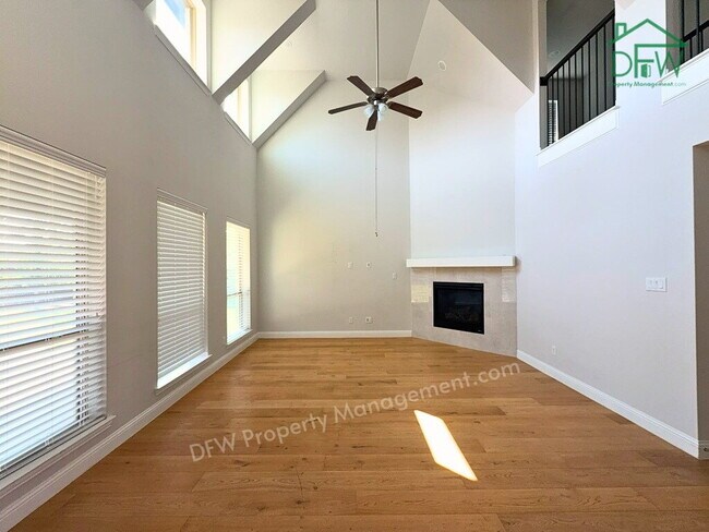Building Photo - 4BR/3BA, 3,220 Sq Ft - Island Kitchen, Large Fenced Yard, Covered Patio