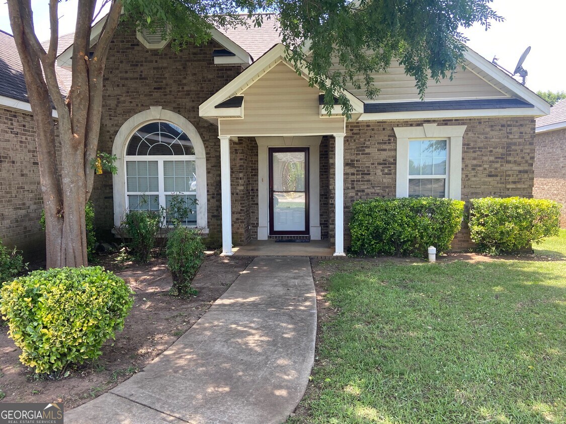 536 Manchester Ln, Byron, GA 31008 House Rental in Byron, GA