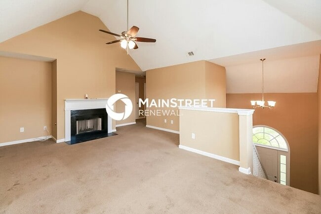 Foto del edificio - 4 Bedroom Pet-Friendly Home in Hampton, GA with Main Street Renewal
