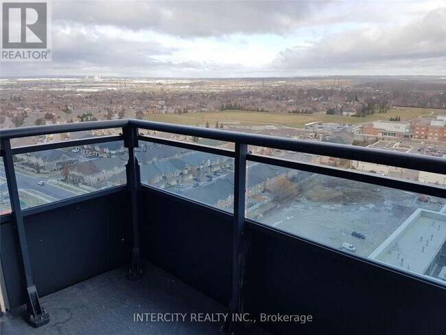 Photo du bâtiment - 7890 Bathurst St