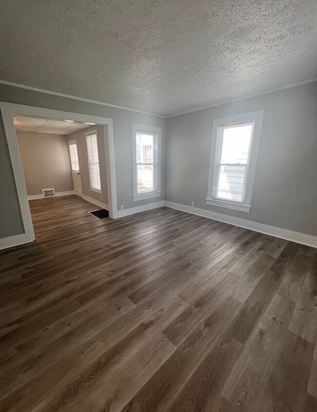 Foto del edificio - Updated 3BR Home with Central Air in Moline