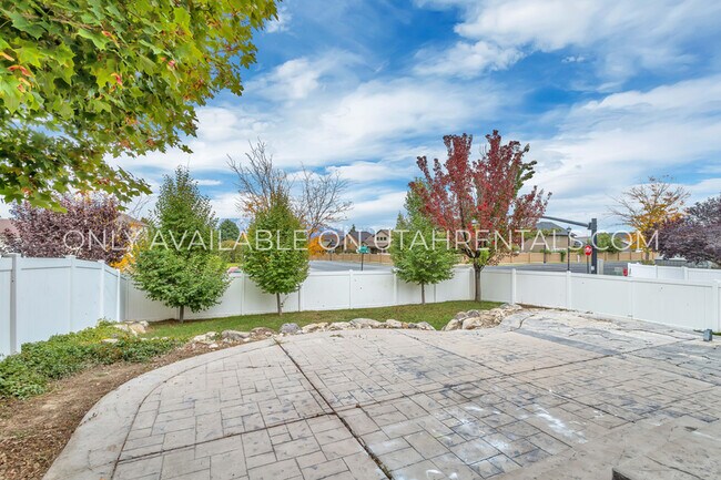 Foto del edificio - 10881 Pine Shadow Rd