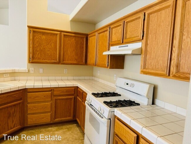 Building Photo - 3 br, 2 bath House - 235 Emigrant Way