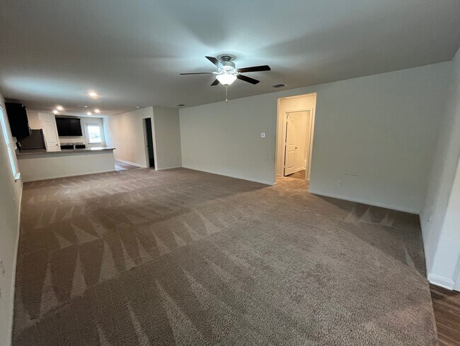 Foto del edificio - 708 Shoal Crk