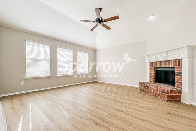 Building Photo - 1009 Redwood Trail