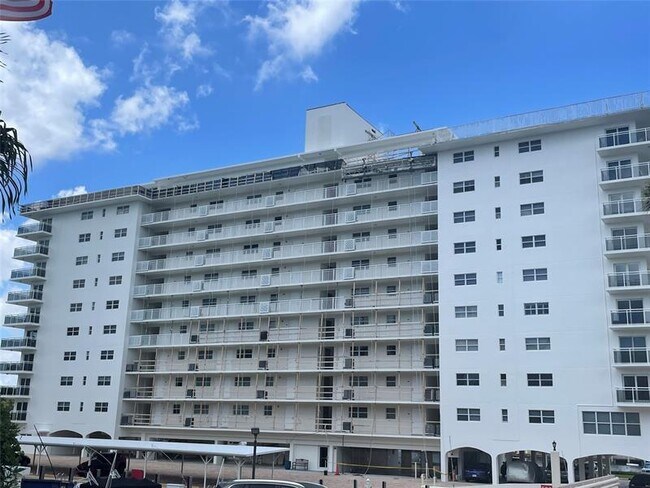 Foto del edificio - 1160 Hillsboro Mile