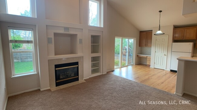 Building Photo - 452 Fox Run Cir