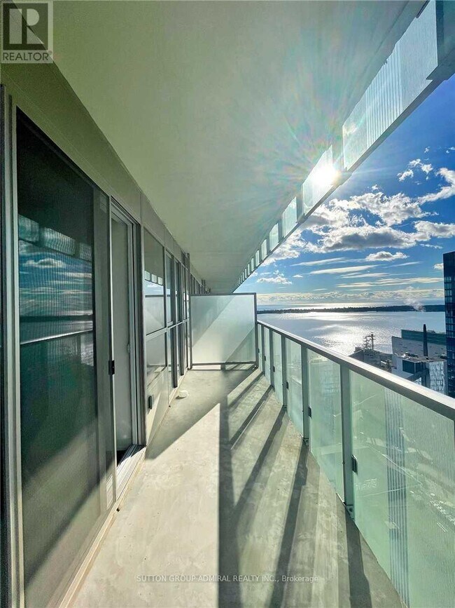 Photo du bâtiment - 15 Lower Jarvis St