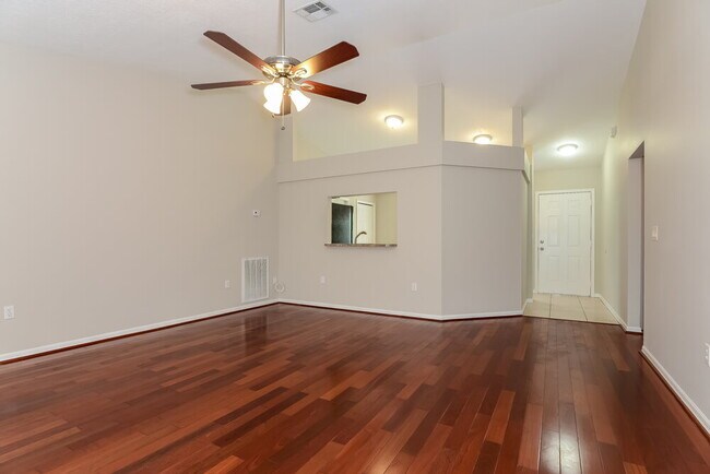 Building Photo - 7446 Briarbay Loop