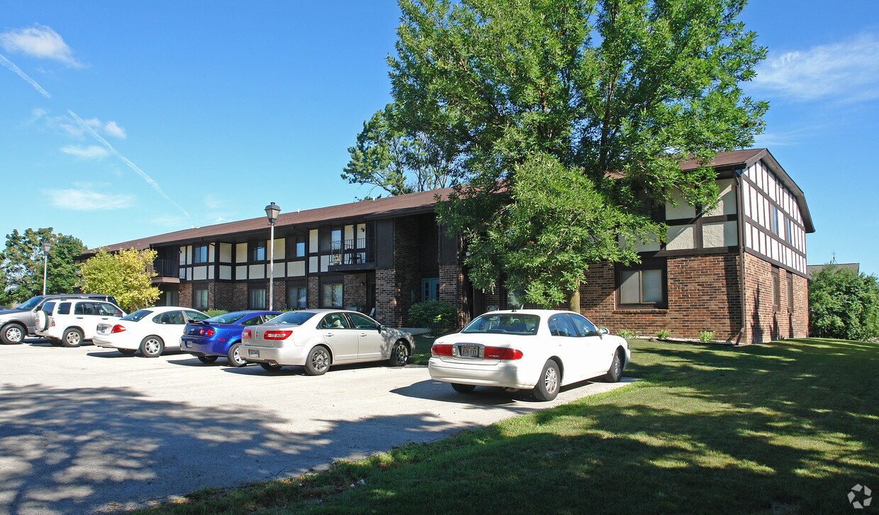 Building Photo - 1533 Green Bay Rd