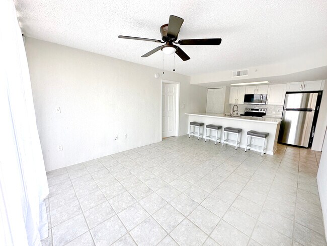 Building Photo - 3655 Seaside Dr