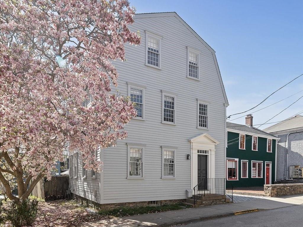 Primary Photo - 31 Thames St