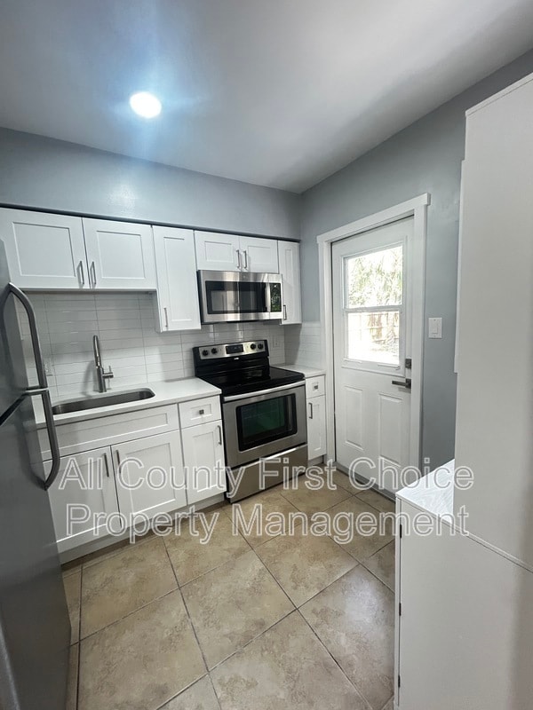 Foto del edificio - 233 41st Ave NE