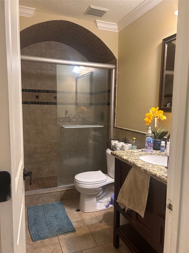 Building Photo - 7811 Fall Glen Dr