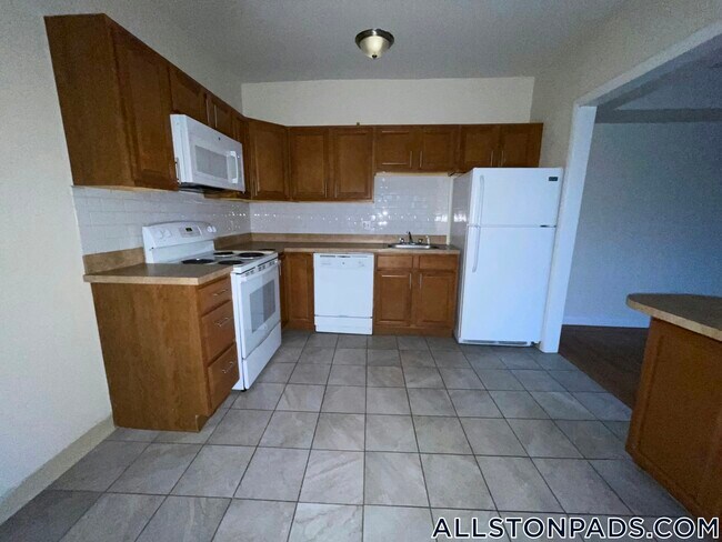 Foto del edificio - 1131 Commonwealth Ave