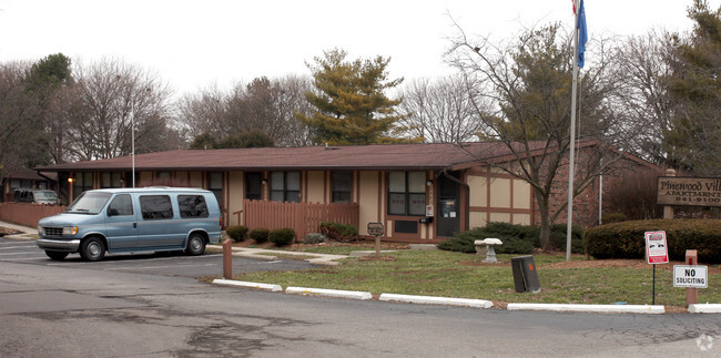 Building Photo - Pinewood Village Apartments