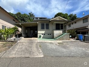 Building Photo - 1927 Aupuni St