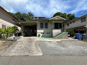 Building Photo - 1927 Aupuni St
