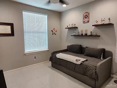 Foto del edificio - 1229 Ozark Ave
