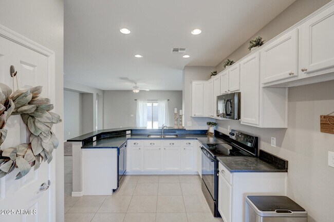 Building Photo - 42027 N Wollemi St