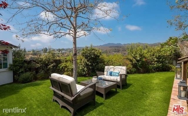 Primary Photo - 3 br, 4 bath House - 1075 Ravoli Dr