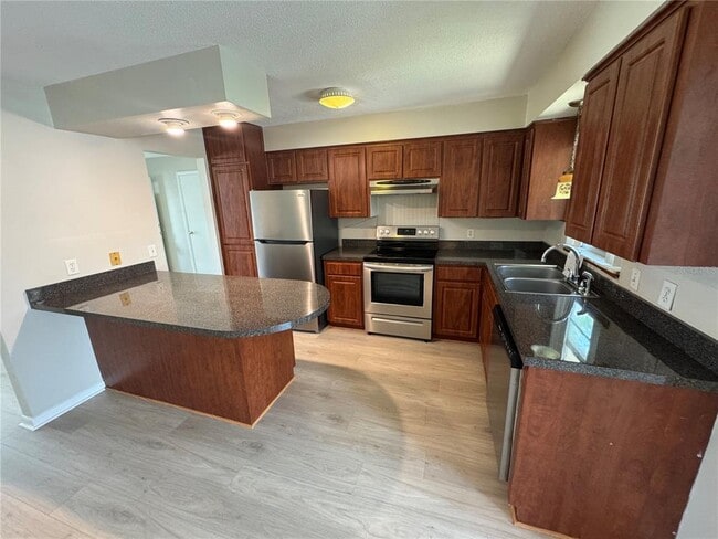 Building Photo - 32641 Lake Eustis Dr