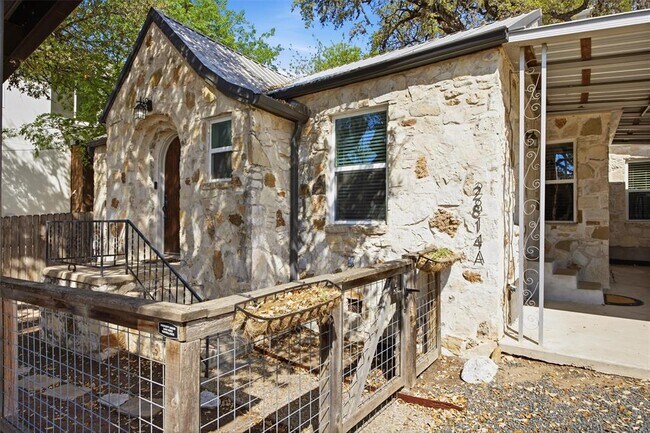 Foto del edificio - 2814 Oak Springs Dr