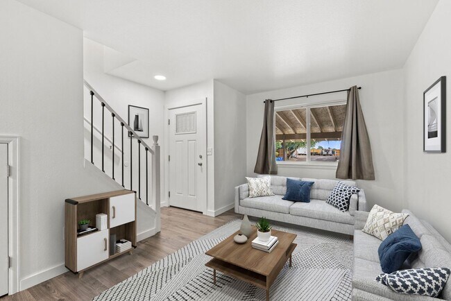 Building Photo - 4897-4897 Basswood Dr