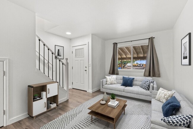Building Photo - 4897-4897 Basswood Dr