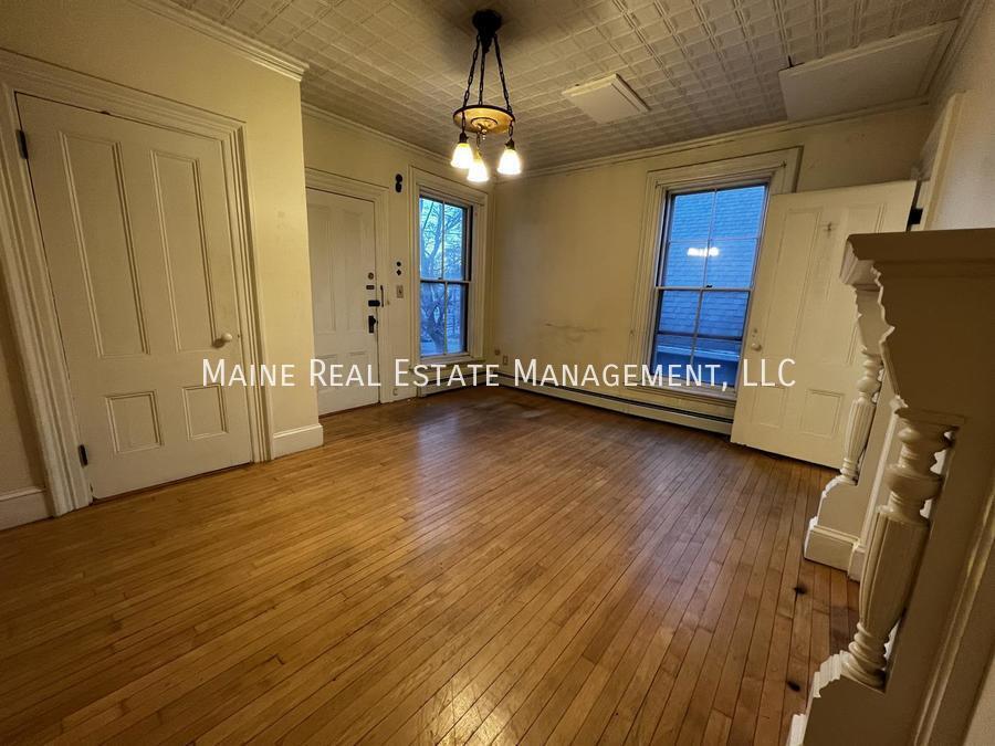 Foto principal - 269 French St