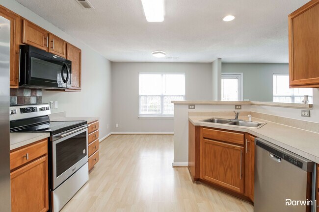 Building Photo - 2810 Green Crest Ct