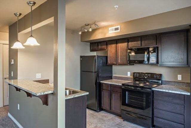 Foto del edificio - 8880 W Shellie Ln