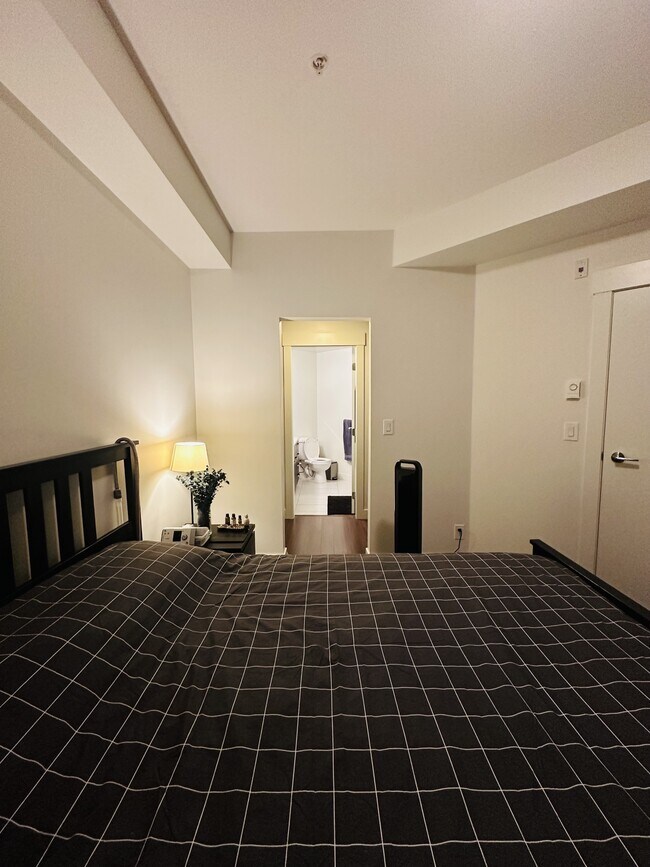 Building Photo - 1975-1975 McCallum Rd