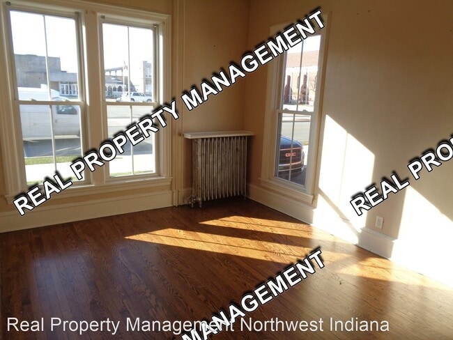 Building Photo - 1 br, 1 bath House - 139 Center Street #2
