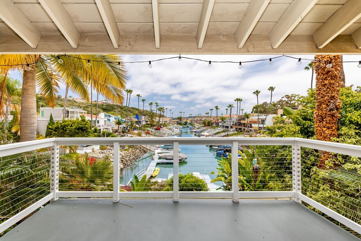Primary Photo - 4585 Cove Dr