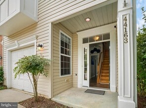 Building Photo - 44163 Azalea Ct
