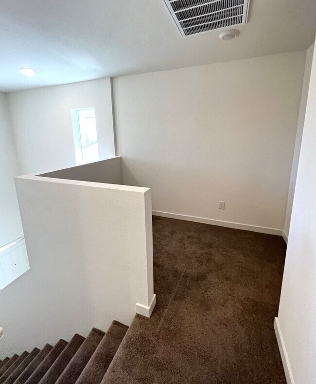 Foto del edificio - 443 Antares St